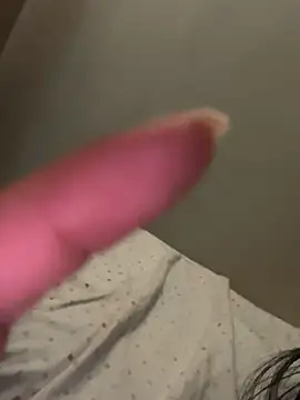 Annie9  online show from 10/16/25, 02:01