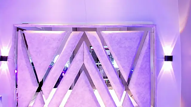 Annie9  online show from 04/09/26, 03:17