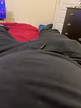 Snapshot of themasteer69 chatting on 12/14/24, 11:45 themasteer69 online show from 12/14/24, 11:45