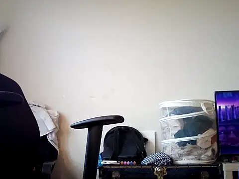 Snapshot of themasteer69 chatting on 01/14/25, 01:38 themasteer69 online show from 01/14/25, 01:38