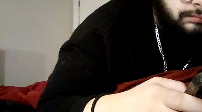 Snapshot of themasteer69 chatting on 02/12/25, 03:40 themasteer69 online show from 02/12/25, 03:40