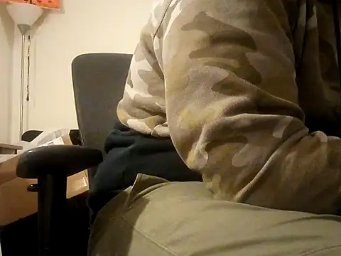 Snapshot of themasteer69 chatting on 02/25/25, 01:52 themasteer69 online show from 02/25/25, 01:52