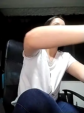 Snapshot of Lucianaferro_ chatting on 09/26/25, 06:39 Lucianaferro online show from 09/26/25, 06:39