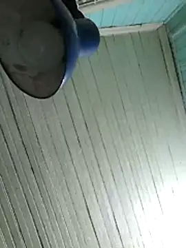 Snapshot of Cvpp19cm chatting on 12/21/25, 08:10 Cvpp19cm online show from 12/21/25, 08:10