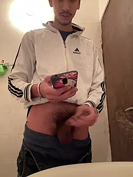 Snapshot of Zzz38io chatting on 01/25/25, 11:55 Zzz38io online show from 01/25/25, 11:55