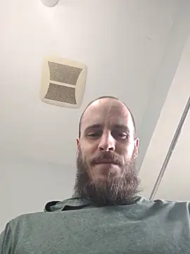 Snapshot of tryinitoutagain chatting on 04/12/26, 05:40 tryinitoutagain online show from 04/12/26, 05:40