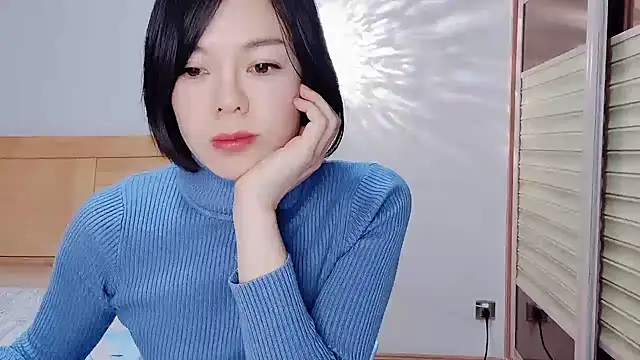 Snapshot of Linda-LL chatting on 01/14/25, 01:06 Linda-LL online show from 01/14/25, 01:06