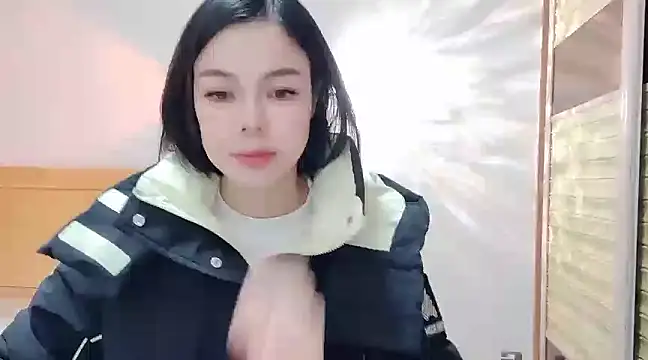 Snapshot of Linda-LL chatting on 01/16/25, 05:21 Linda-LL online show from 01/16/25, 05:21