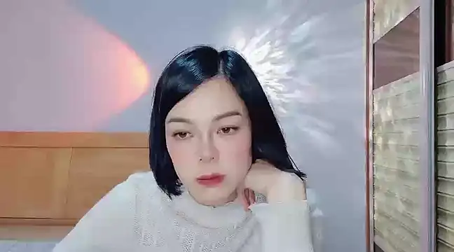 Snapshot of Linda-LL chatting on 01/21/25, 01:11 Linda-LL online show from 01/21/25, 01:11