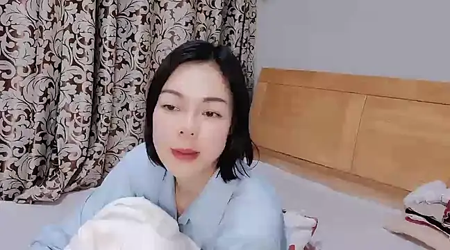 Snapshot of Linda-LL chatting on 02/20/25, 05:55 Linda-LL online show from 02/20/25, 05:55