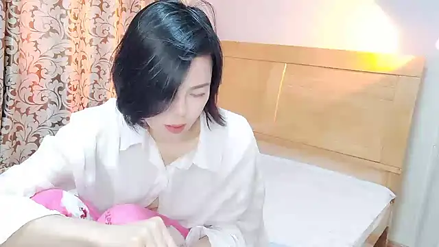 Snapshot of Linda-LL chatting on 02/27/25, 05:56 Linda-LL online show from 02/27/25, 05:56