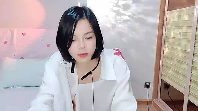 Snapshot of Linda-LL chatting on 03/17/25, 02:56 Linda-LL online show from 03/17/25, 02:56