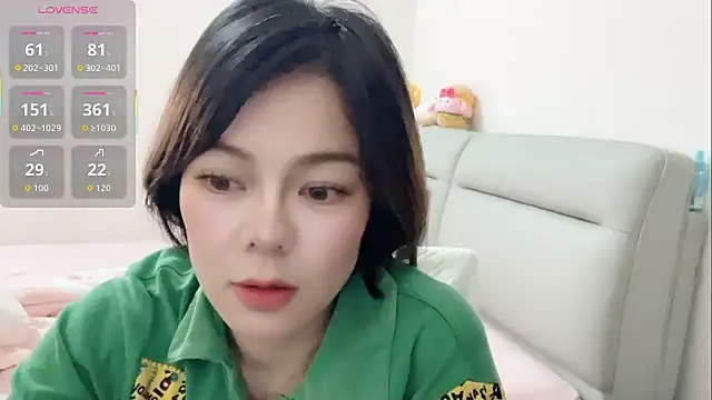 Snapshot of Linda-LL chatting on 05/09/26, 03:06 Linda-LL online show from 05/09/26, 03:06