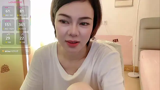 Snapshot of Linda-LL chatting on 06/21/26, 03:53 Linda-LL online show from 06/21/26, 03:53