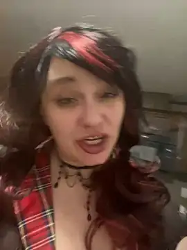 Snapshot of IvanaPlenty chatting on 12/29/24, 12:45 IvanaPlenty online show from 12/29/24, 12:45