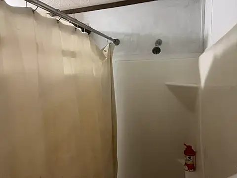 Snapshot of IvanaPlenty chatting on 03/15/25, 10:35 IvanaPlenty online show from 03/15/25, 10:35