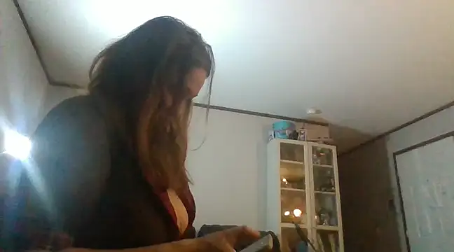 Snapshot of IvanaPlenty chatting on 03/22/25, 09:56 IvanaPlenty online show from 03/22/25, 09:56