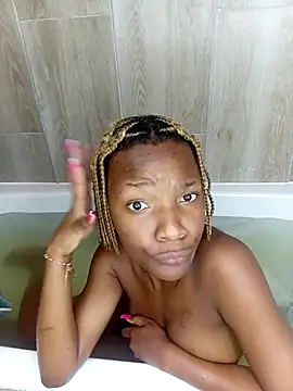 SHANTYBABE online show from 09/17/25, 07:37