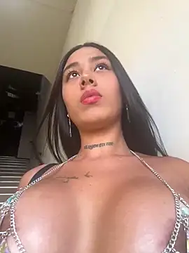 Snapshot of paisitahot1975 chatting on 01/31/25, 07:18 paisitahot1975 online show from 01/31/25, 07:18