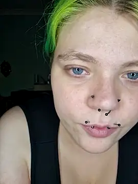 kira 132 online show from 10/07/25, 12:30