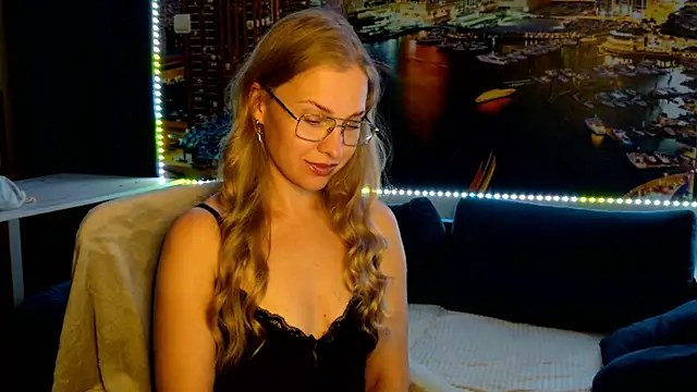 Snapshot of pusyavykusya chatting on 07/06/26, 06:54 pusyavykusya online show from 07/06/26, 06:54