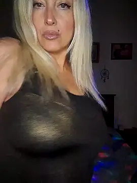 DesireSatler online show from 11/22/25, 02:54