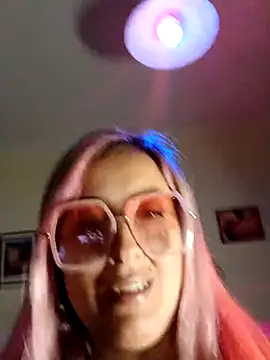 Snapshot of DesireSatler chatting on 03/27/26, 04:18 DesireSatler online show from 03/27/26, 04:18