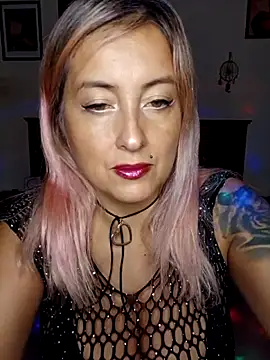 Snapshot of DesireSatler chatting on 04/04/26, 04:55 DesireSatler online show from 04/04/26, 04:55