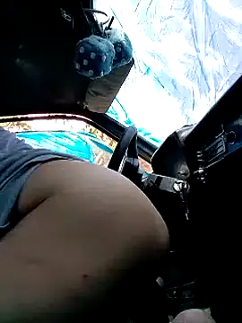 Snapshot of Natasha_olg chatting on 01/15/25, 04:43 Natasha olg online show from 01/15/25, 04:43