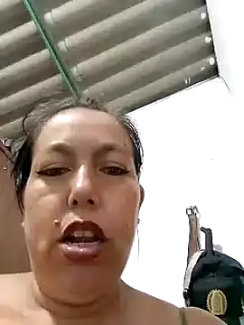 Snapshot of Natasha_olg chatting on 01/17/25, 09:06 Natasha olg online show from 01/17/25, 09:06