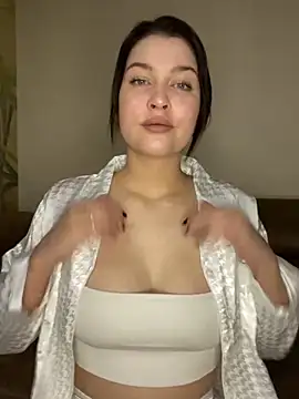 KikiWatson online show from 12/07/24, 11:01