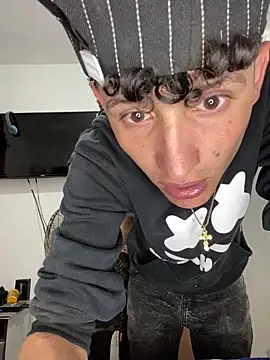 LatinBoysxxx online show from 01/20/25, 06:53