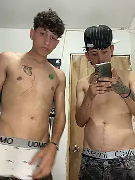 LatinBoysxxx online show from 01/21/25, 01:08