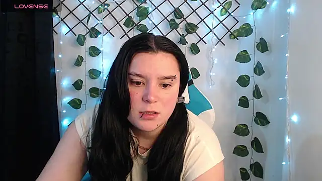 Snapshot of Nika_1_ chatting on 04/19/26, 01:27 Nika 1 online show from 04/19/26, 01:27