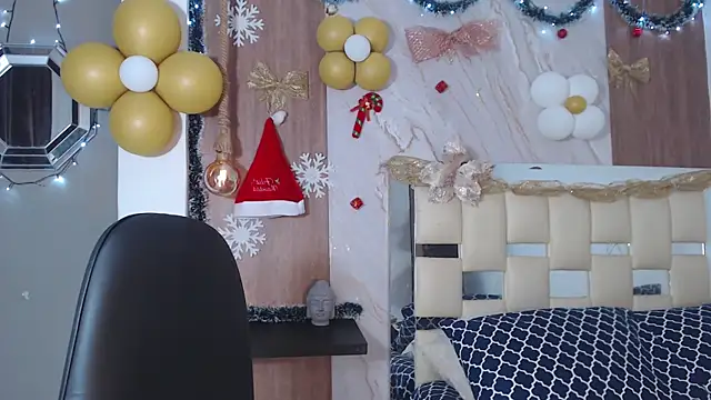 hera divine online show from 11/28/25, 09:06