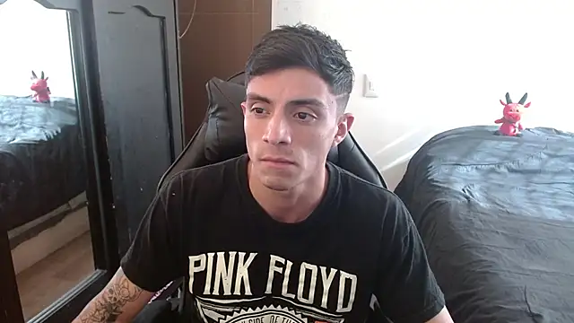 kv   xxx  online show from 09/15/25, 08:20