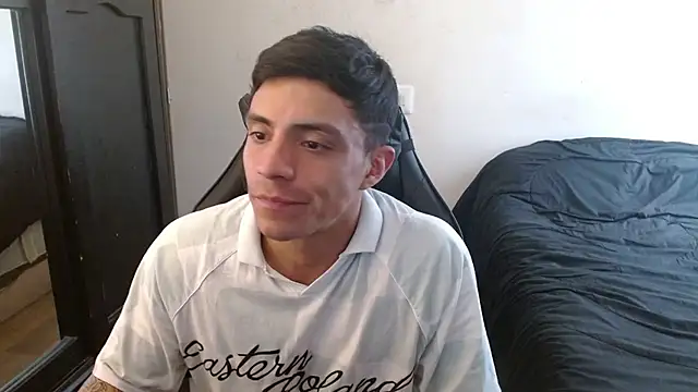 kv   xxx  online show from 09/27/25, 07:19