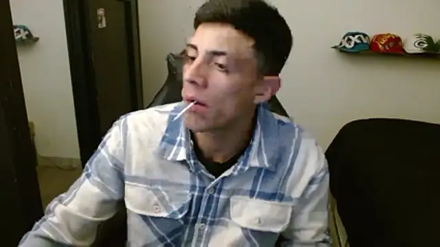 kv   xxx  online show from 12/14/25, 02:17