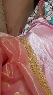 Snapshot of sneha_telugu_girl chatting on 01/01/25, 07:09 sneha telugu girl online show from 01/01/25, 07:09