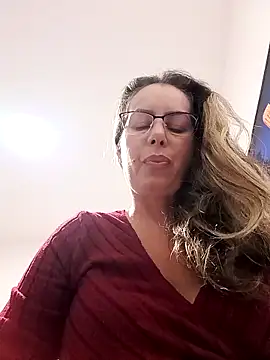 Snapshot of uber_babe chatting on 03/12/26, 11:44 uber babe online show from 03/12/26, 11:44