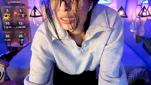 Snapshot of AlessiaVal_ chatting on 11/28/25, 03:14 AlessiaVal online show from 11/28/25, 03:14