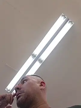 Snapshot of pob_cam chatting on 11/21/25, 04:16 pob cam online show from 11/21/25, 04:16