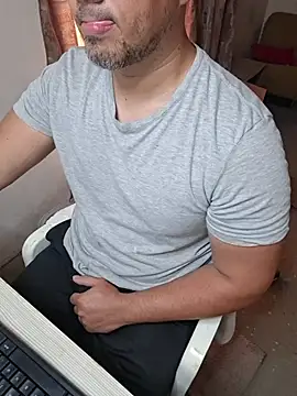 Snapshot of pob_cam chatting on 02/13/26, 09:11 pob cam online show from 02/13/26, 09:11