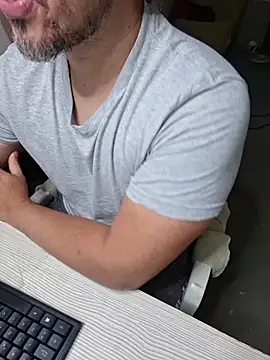 Snapshot of pob_cam chatting on 02/23/26, 07:22 pob cam online show from 02/23/26, 07:22