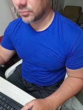 Snapshot of pob_cam chatting on 04/27/26, 11:47 pob cam online show from 04/27/26, 11:47