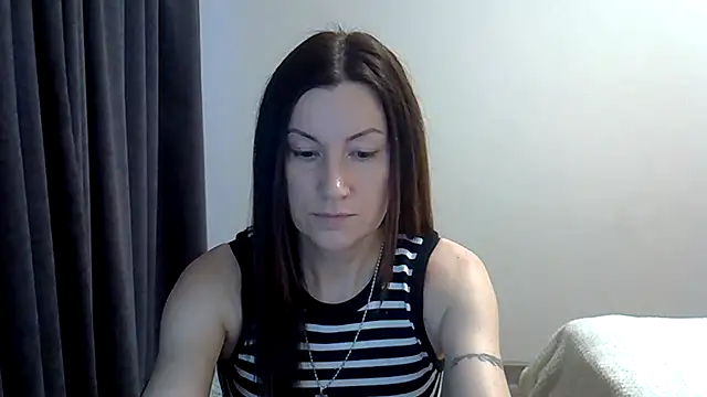 Snapshot of jainesummer chatting on 12/05/24, 10:01 jainesummer online show from 12/05/24, 10:01