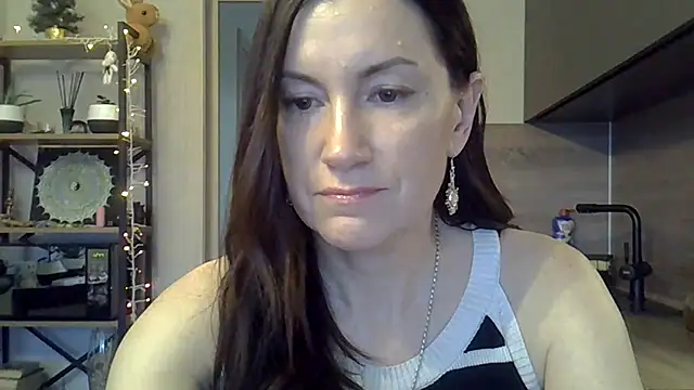 Snapshot of jainesummer chatting on 12/25/24, 09:45 jainesummer online show from 12/25/24, 09:45