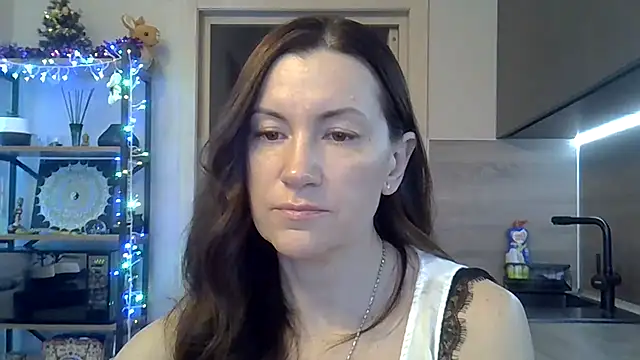 Snapshot of jainesummer chatting on 01/09/25, 09:48 jainesummer online show from 01/09/25, 09:48