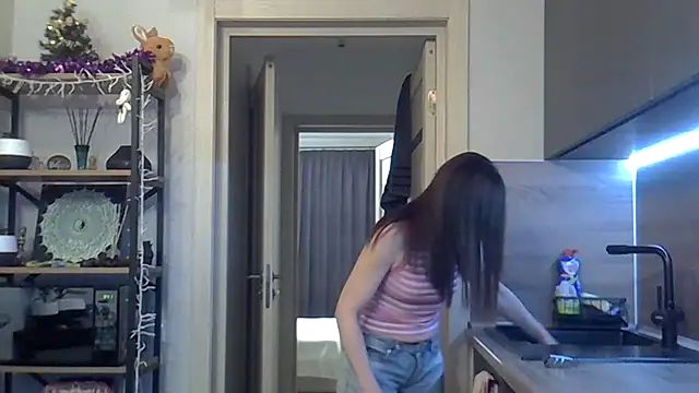 Snapshot of jainesummer chatting on 01/10/25, 06:42 jainesummer online show from 01/10/25, 06:42