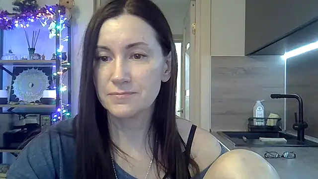 Snapshot of jainesummer chatting on 01/28/25, 10:45 jainesummer online show from 01/28/25, 10:45